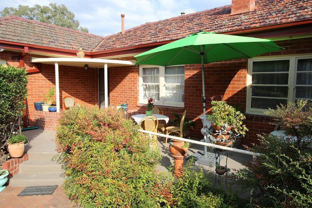 The Evergreen Bed And Breakfast Camberra Exterior foto